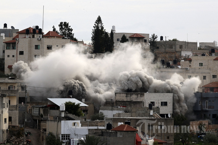 Israel Hancurkan Rumah dan Bunuh Warga Palestina di Tepi Barat