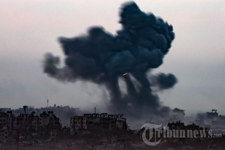 Israel Serang Gaza dari Dua Arah