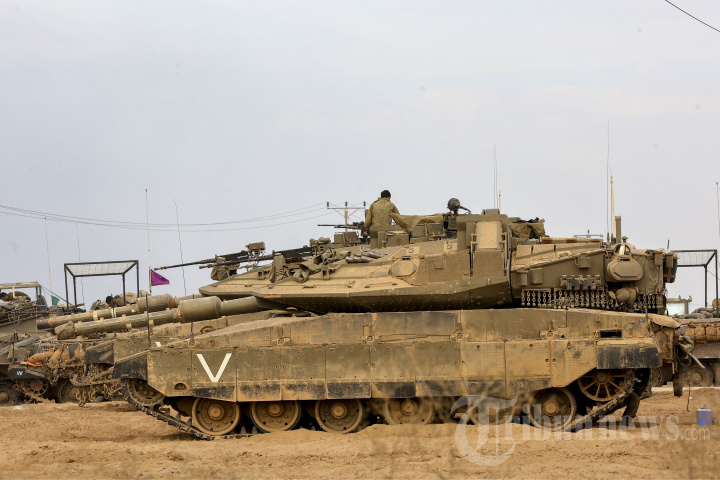 Israel Serang Gaza dari Dua Arah