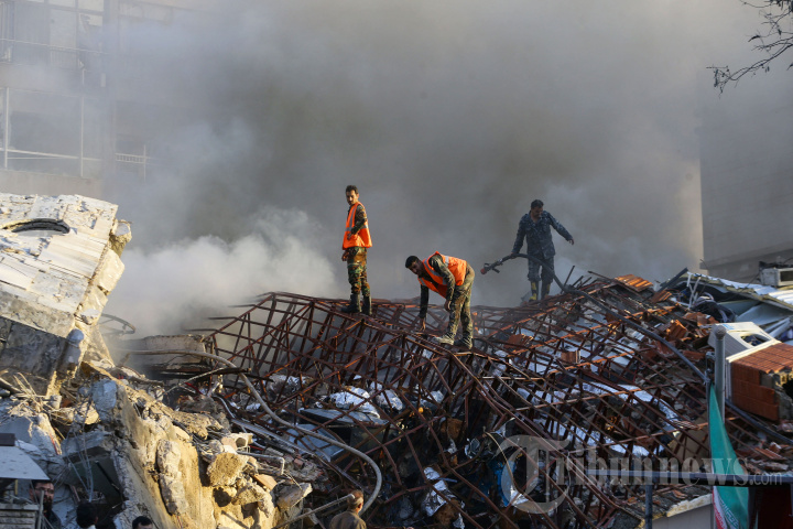 Israel Serang Komplek Kedutaan Iran di Suriah