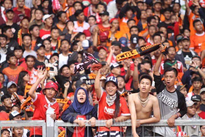 Jakmania Rayakan Kemenangan di Laga Trofeo Persija
