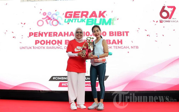 Jalan Santai Gerak untuk Bumi HUT 67 CIMB Niaga