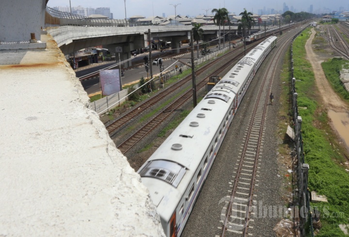 Jalur KA Double-double Track (DDT) Jatinegara-Cakung Beroperasi