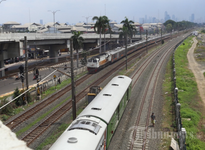 Jalur KA Double-double Track (DDT) Jatinegara-Cakung Beroperasi