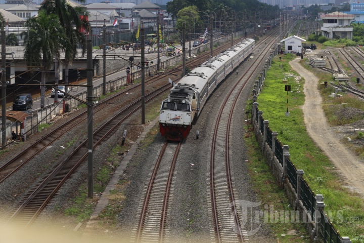 Jalur KA Double-double Track (DDT) Jatinegara-Cakung Beroperasi