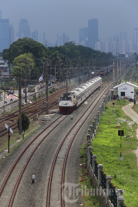 Jalur KA Double-double Track (DDT) Jatinegara-Cakung Beroperasi