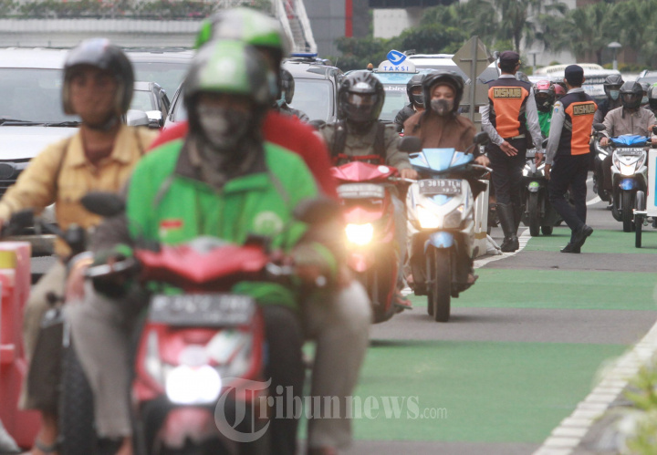Jam Pulang Kantor Motor Banyak Lewati Jalur Sepeda