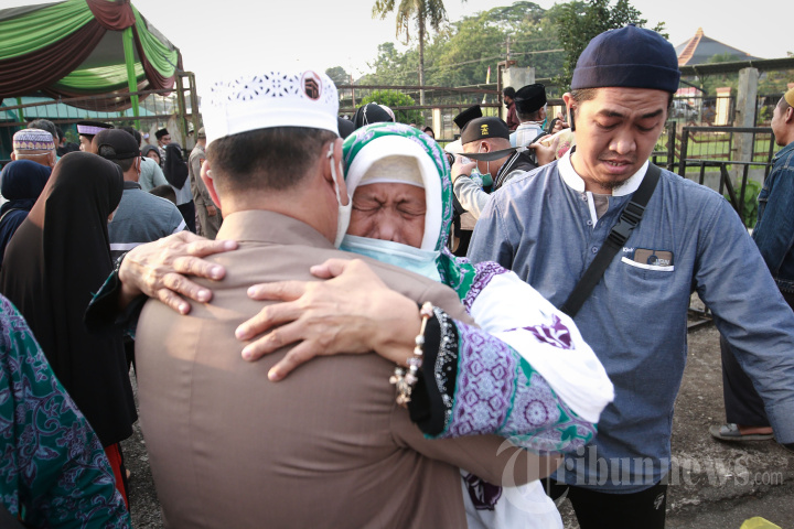 Jamaah Haji Kloter Pertama Lampung Tiba dari Arab Saudi