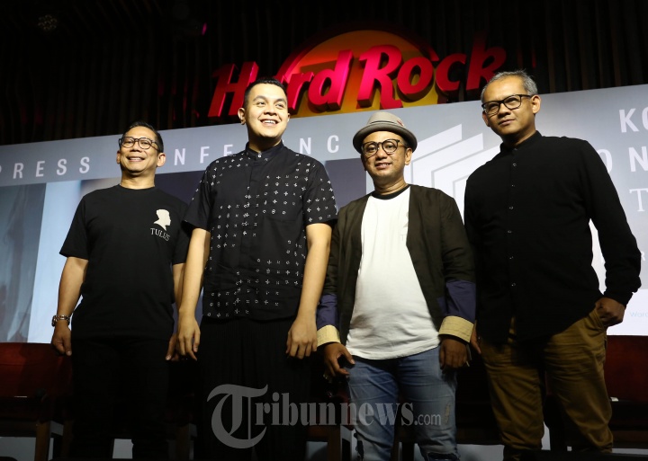 Jelang Konser Monokrom Tulus