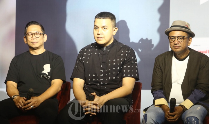 Jelang Konser Monokrom Tulus