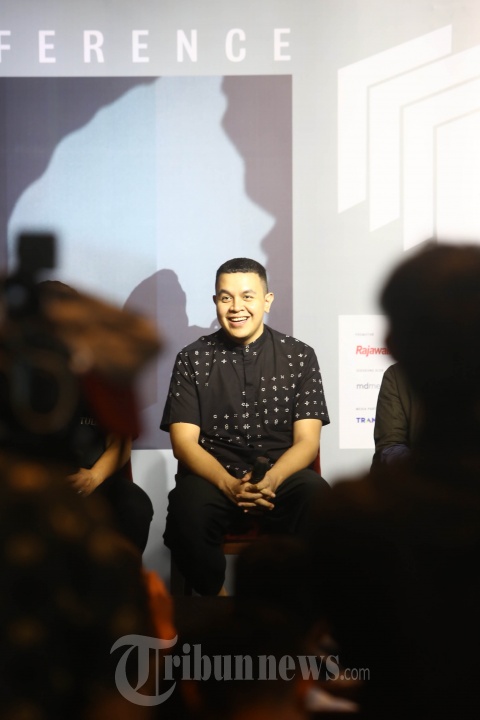 Jelang Konser Monokrom Tulus