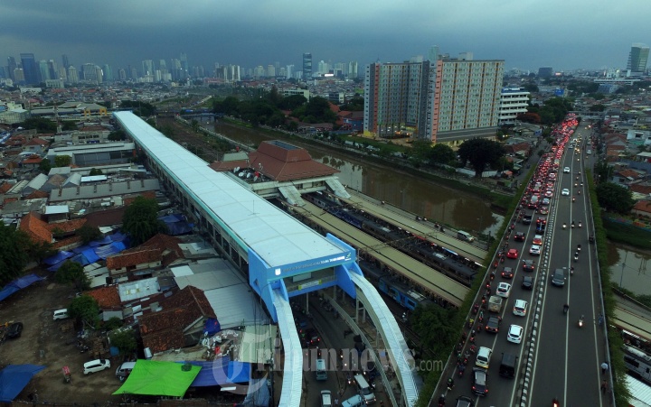 Jelang Peresmian Skybridge Tanah Abang