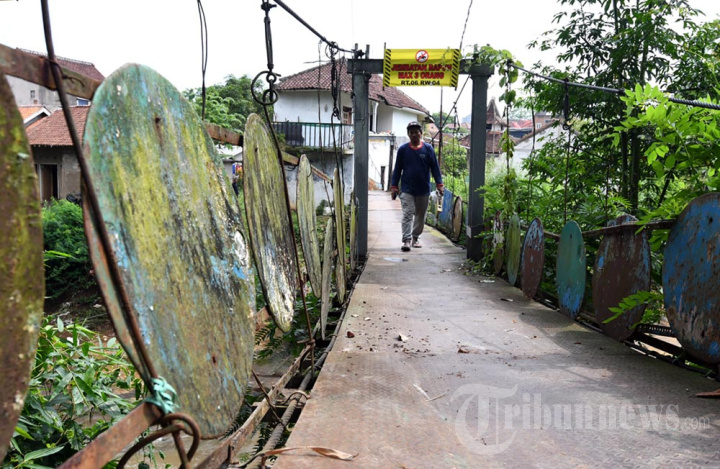 Jembatan Gantung Kepuh Malang Butuh Perbaikan