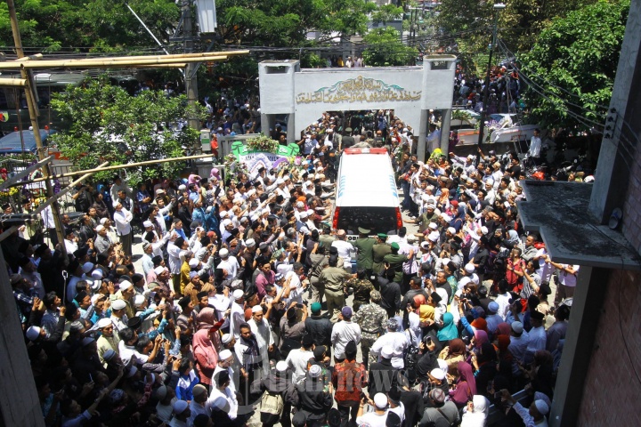 Jenazah Alm KH Hasyim Muzadi Diberangkatkan ke Depok