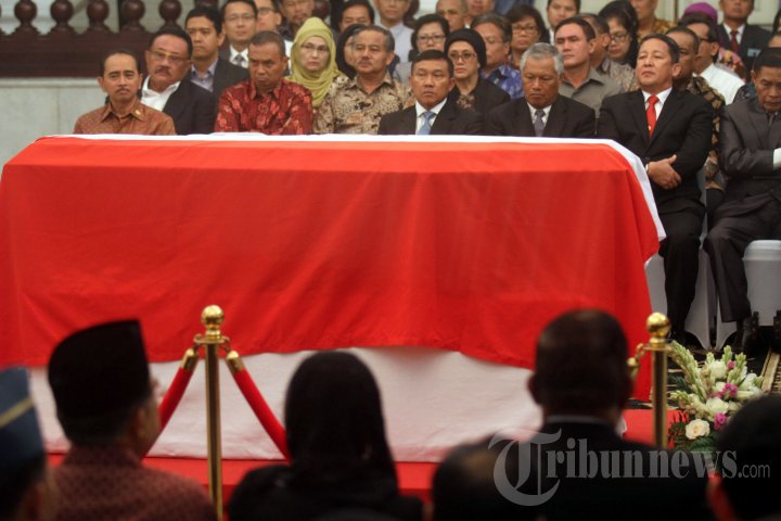 Jenazah Burhan Muhammad Disemayamkan di Gedung Pancasila