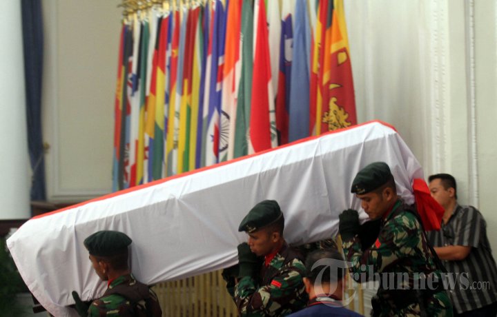 Jenazah Burhan Muhammad Disemayamkan di Gedung Pancasila