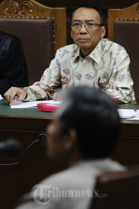 Jero Wacik Dengarkan Keterangan Saksi Ahli
