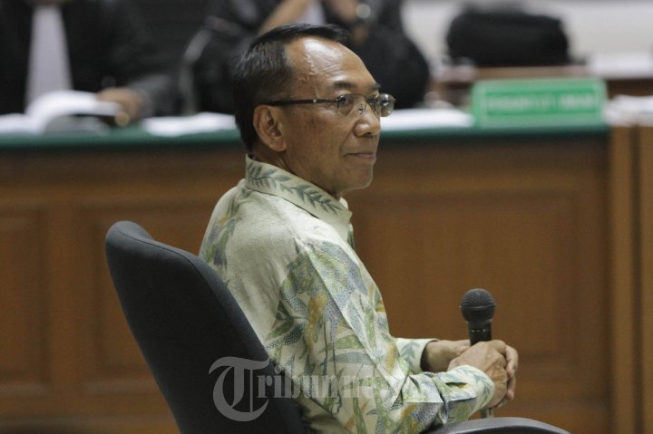 Jero Wacik Jalani Sidang Perdana di Pengadilan Tipikor