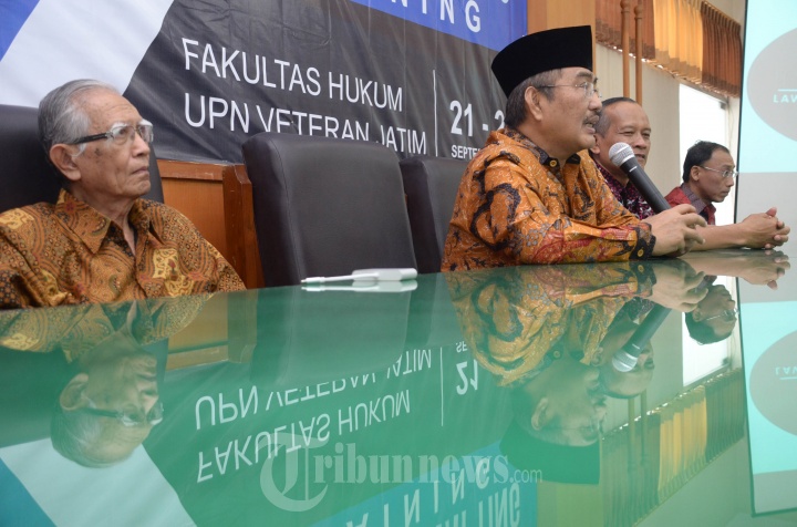 Jimly Asshiddiqie Bekali Mahasiswa UPN Jatim