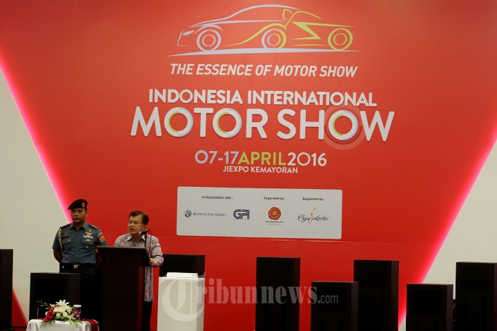 JK Buka Pameran IIMS 2016