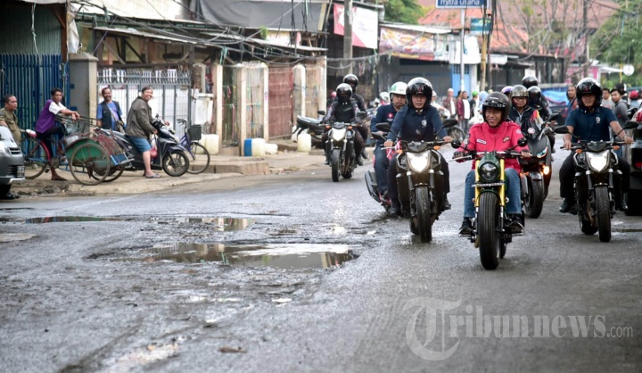 Jokowi Blusukan ke Tangerang Memakai Motor