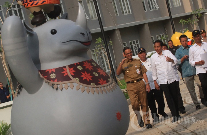 Jokowi Blusukan Ke Wisma Atlet