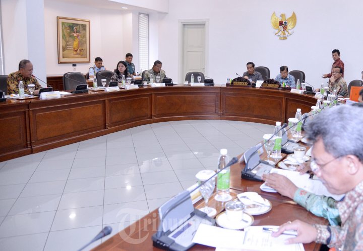 Jokowi-JK Pimpin Ratas Tentang Dosen Non PNS