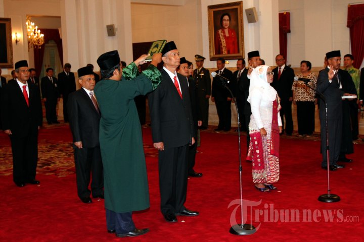 Jokowi Lantik Anggota Komisi Kejaksaan