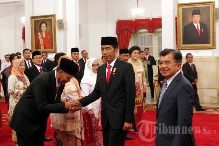 Jokowi Lantik Anggota Komisi Kejaksaan