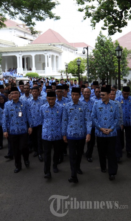 Jokowi Membuka Rakernas Kopri