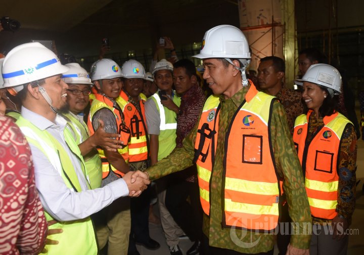 Jokowi Tinjau Progres Pembangunan Bandara Soetta