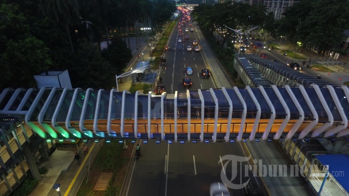 JPO Jalan Jendral Sudirman Berkonsep Kekinian