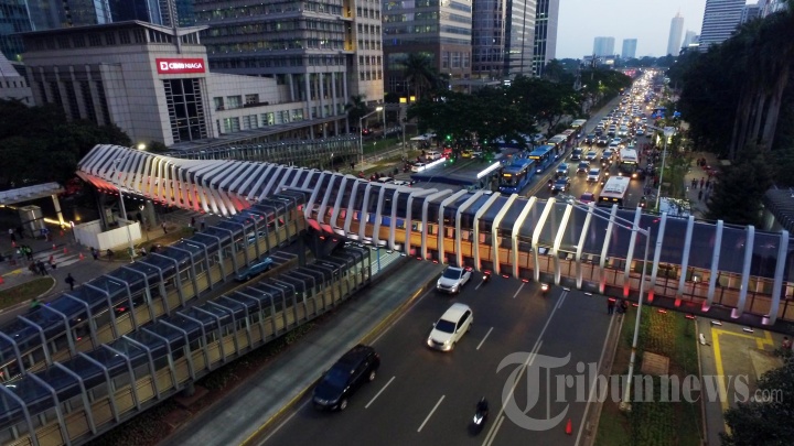 JPO Jalan Jendral Sudirman Berkonsep Kekinian
