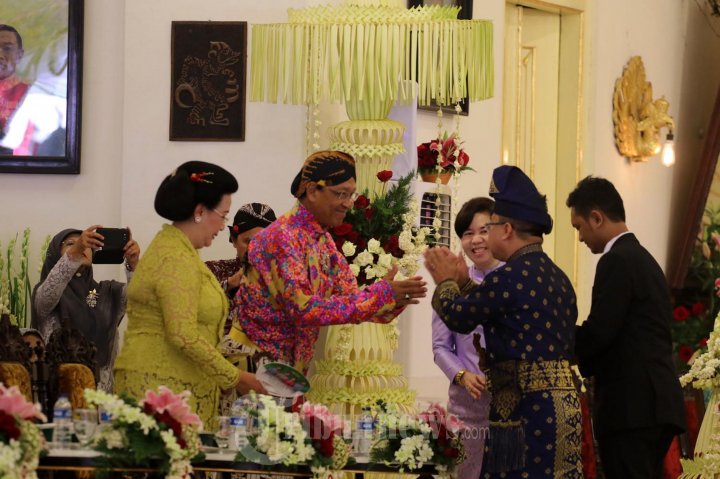 Jumenengan KPH Suryodilogo Menjadi KGPAA Paku Alam X