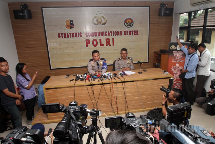 Jumpa Pers Mabes Polri Terkait Ledakan Bom di Mapolresta Solo