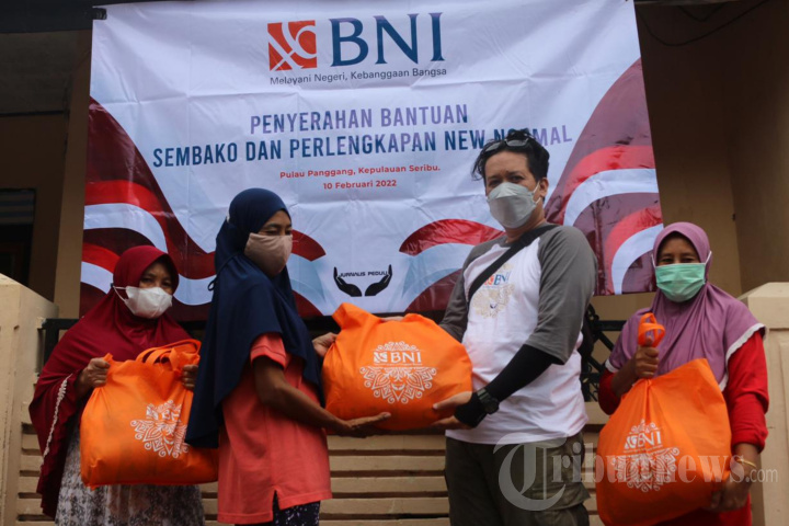 Jurnalis Peduli Bagikan Paket Sembako