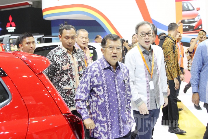 Jusuf Kalla Resmi Buka Pameran IIMS 2017