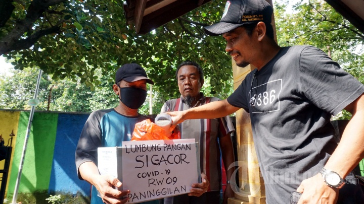 Kampung Siaga Corona Kumpulkan Bantuan untuk Warga Terdampak Covid-19