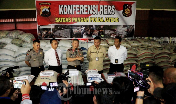 Kapolda Jeteng Melihat Beras Sitaan