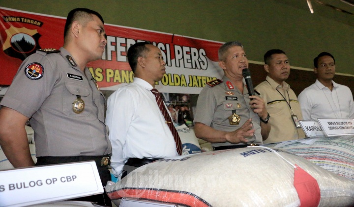 Kapolda Jeteng Melihat Beras Sitaan