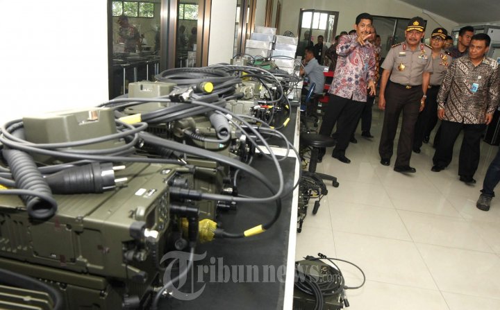 Kapolri Kunjungi Pabrik PT LEN Industri di Bandung