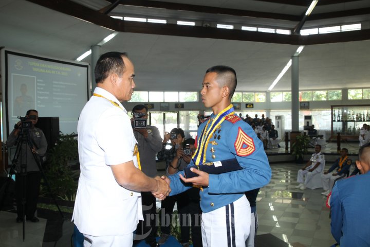 Kasal Berikan Pembekalan 99 Capaja TNI AL