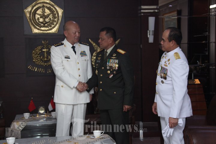 Kasal China terima Bintang Jalasena Utama