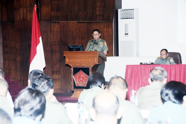 Kasum TNI buka Rakorset TNI 2015