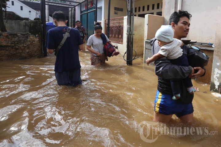 Kawasan Kampung Melayu Terendam Banjir