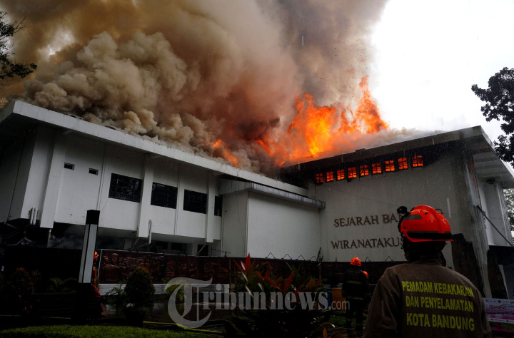 Kebakaran Gedung Bappelitbang Kota Bandung