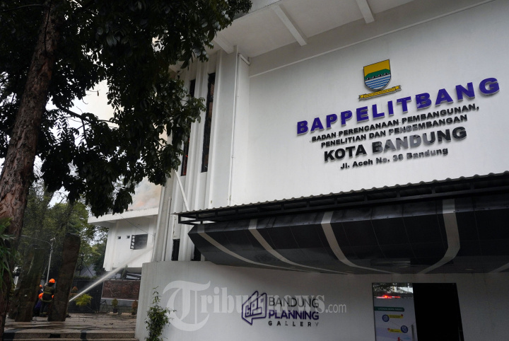 Kebakaran Gedung Bappelitbang Kota Bandung
