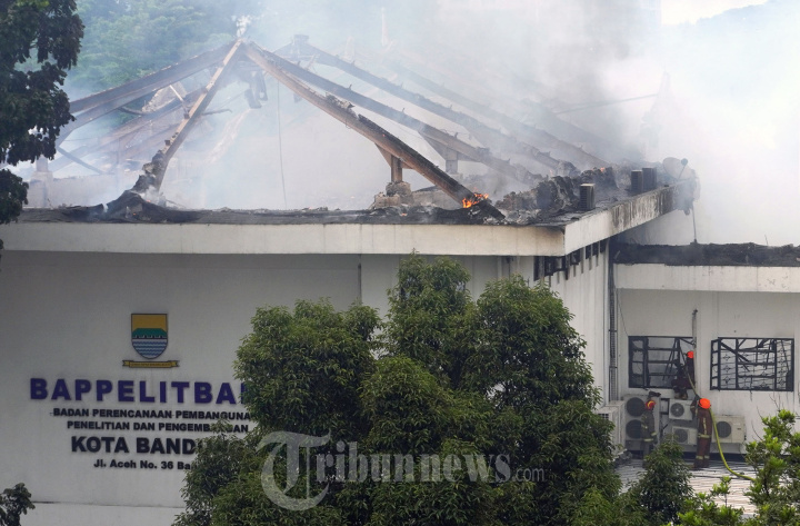 Kebakaran Gedung Bappelitbang Kota Bandung