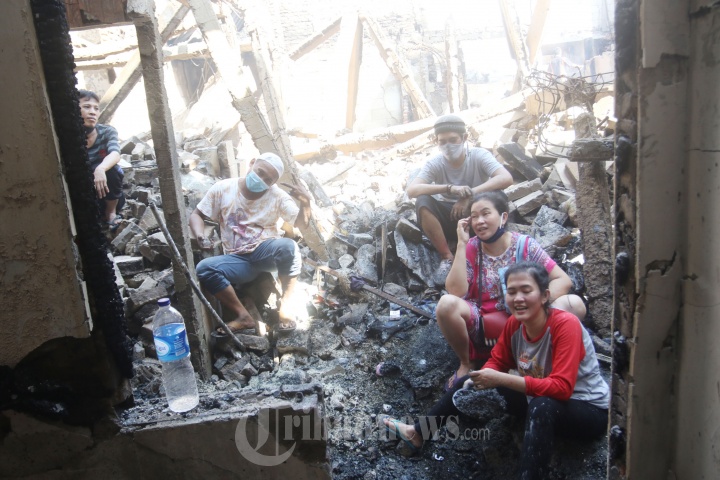 Kebakaran Rumah Penduduk Jembatan Besi Tambora Jakarta