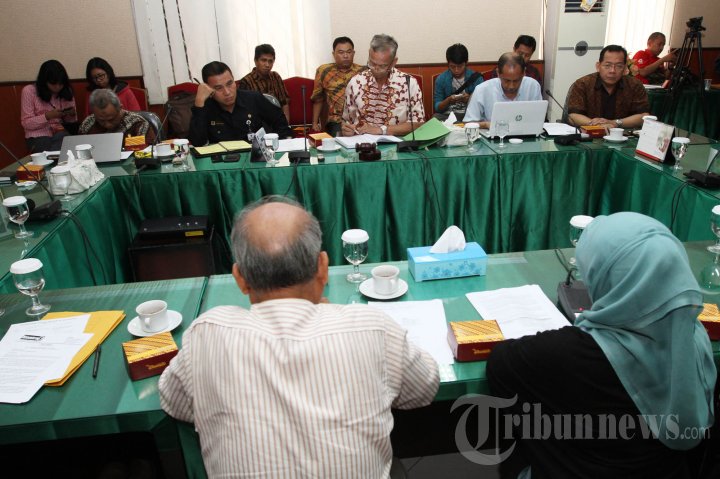 Keluarga Korban HAM Datangi Komisi Kejaksaan
